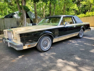 1983 Lincoln Mark VI for sale in Middle Island, New York at $15,995